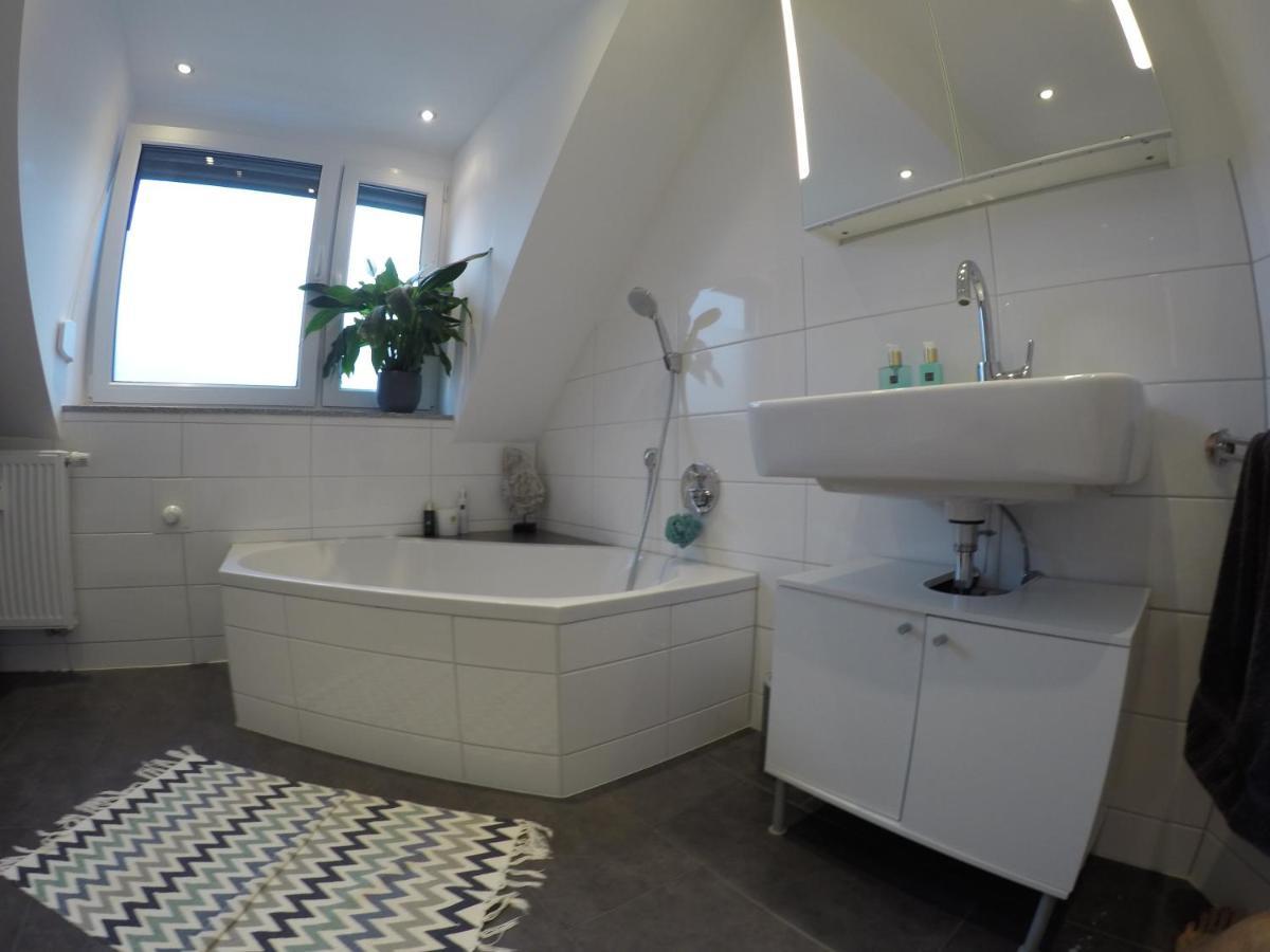 Modernes Penthouse, Nahe Wuerzburg Apartment Luaran gambar